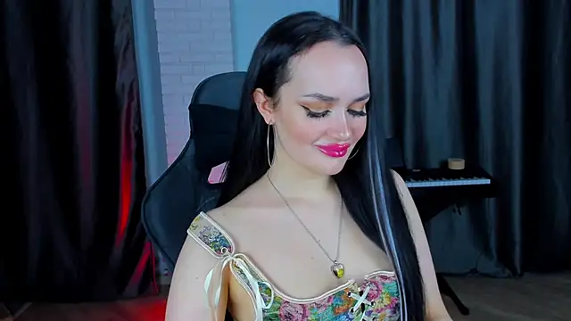 QueenAliss online show from December 13, 2024, 3:00 pm