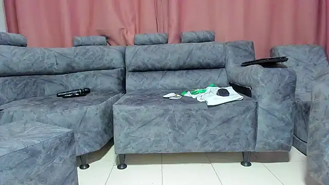 Snapshot of electraaxx chatting on March 19, 2025, 2:05 am electraaxx online show from March 19, 2025, 2:05 am