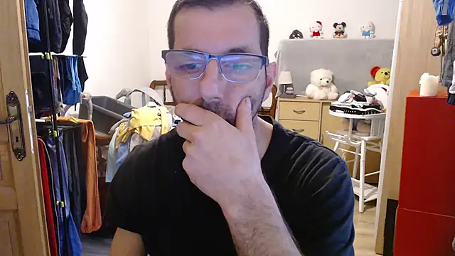 Snapshot of steph19x5 chatting on January 5, 2025, 8:43 am steph19x5 online show from January 5, 2025, 8:43 am