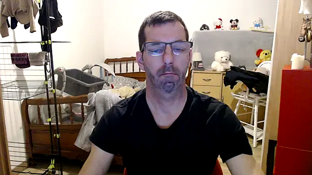 Snapshot of steph19x5 chatting on January 8, 2025, 7:56 pm steph19x5 online show from January 8, 2025, 7:56 pm