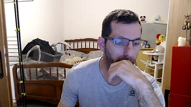 Snapshot of steph19x5 chatting on January 12, 2025, 7:43 am steph19x5 online show from January 12, 2025, 7:43 am