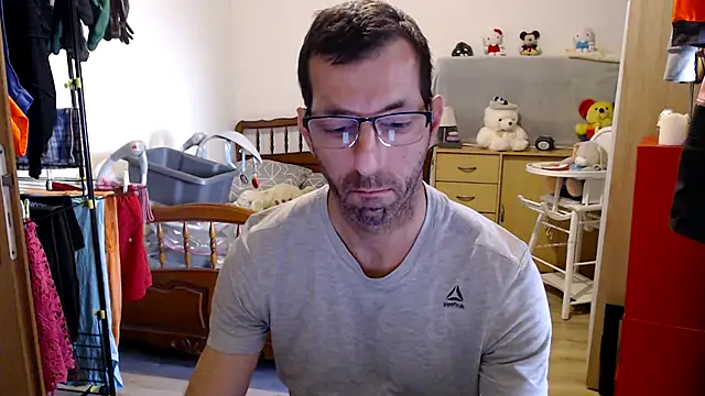 Snapshot of steph19x5 chatting on January 12, 2025, 10:45 am steph19x5 online show from January 12, 2025, 10:45 am