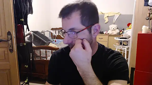 Snapshot of steph19x5 chatting on January 23, 2025, 5:31 pm steph19x5 online show from January 23, 2025, 5:31 pm