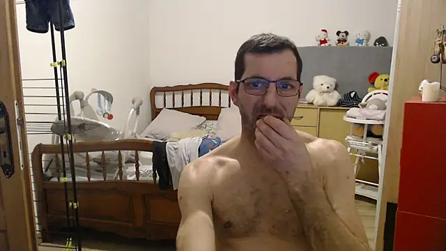 Snapshot of steph19x5 chatting on January 28, 2025, 5:35 pm steph19x5 online show from January 28, 2025, 5:35 pm