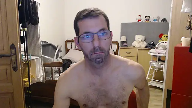 Snapshot of steph19x5 chatting on January 29, 2025, 5:56 pm steph19x5 online show from January 29, 2025, 5:56 pm