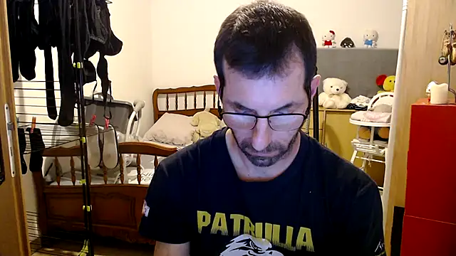 Snapshot of steph19x5 chatting on February 5, 2025, 5:53 pm steph19x5 online show from February 5, 2025, 5:53 pm