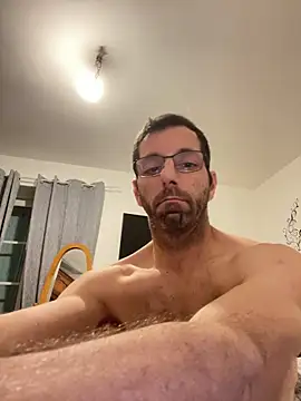 Snapshot of steph19x5 chatting on February 12, 2025, 9:11 pm steph19x5 online show from February 12, 2025, 9:11 pm