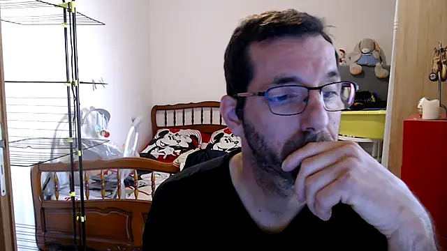 Snapshot of steph19x5 chatting on February 16, 2025, 8:43 am steph19x5 online show from February 16, 2025, 8:43 am