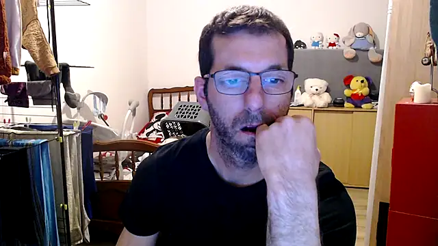 Snapshot of steph19x5 chatting on February 17, 2025, 8:26 pm steph19x5 online show from February 17, 2025, 8:26 pm