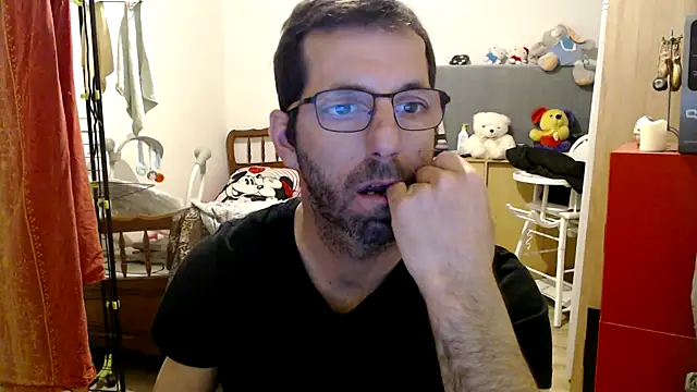 Snapshot of steph19x5 chatting on February 27, 2025, 6:53 pm steph19x5 online show from February 27, 2025, 6:53 pm