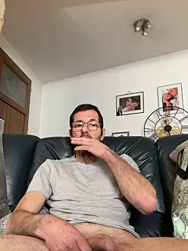 Snapshot of steph19x5 chatting on March 2, 2025, 8:05 am steph19x5 online show from March 2, 2025, 8:05 am