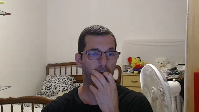 Snapshot of steph19x5 chatting on September 13, 2025, 5:18 am steph19x5 online show from September 13, 2025, 5:18 am