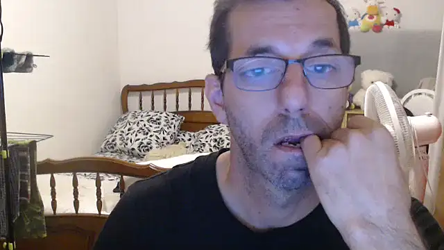 Snapshot of steph19x5 chatting on October 11, 2025, 6:23 am steph19x5 online show from October 11, 2025, 6:23 am