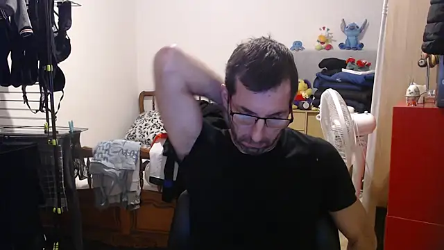 Snapshot of steph19x5 chatting on October 15, 2025, 5:40 am steph19x5 online show from October 15, 2025, 5:40 am