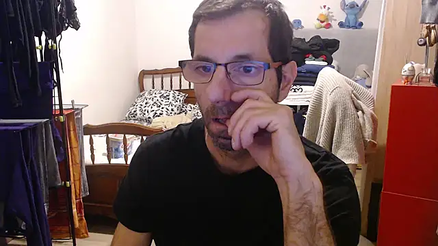 Snapshot of steph19x5 chatting on October 24, 2025, 8:11 am steph19x5 online show from October 24, 2025, 8:11 am