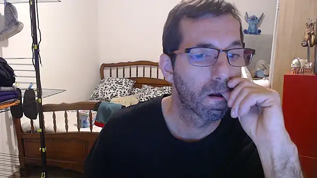 Snapshot of steph19x5 chatting on October 25, 2025, 8:33 am steph19x5 online show from October 25, 2025, 8:33 am