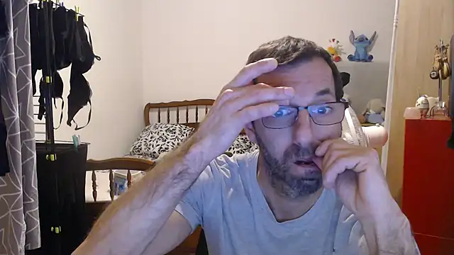 Snapshot of steph19x5 chatting on October 27, 2025, 7:12 am steph19x5 online show from October 27, 2025, 7:12 am