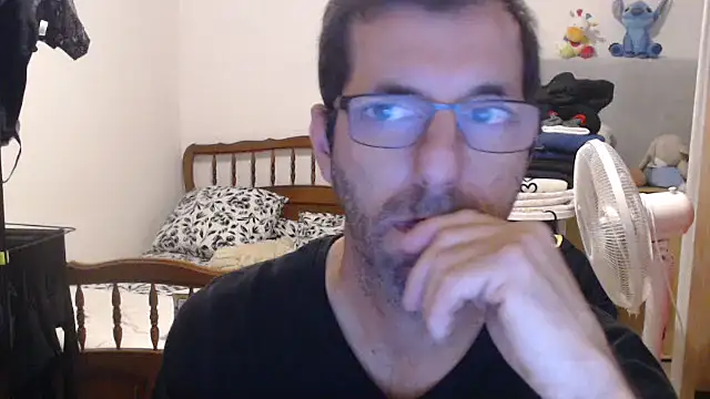 Snapshot of steph19x5 chatting on November 2, 2025, 6:16 am steph19x5 online show from November 2, 2025, 6:16 am