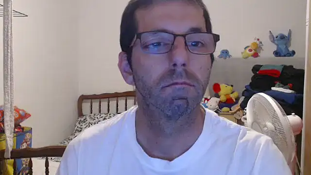 Snapshot of steph19x5 chatting on November 5, 2025, 3:50 am steph19x5 online show from November 5, 2025, 3:50 am