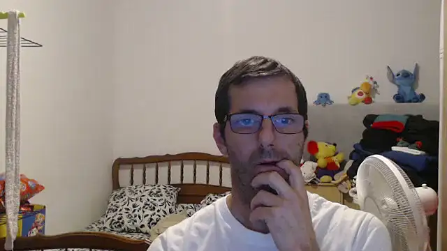 Snapshot of steph19x5 chatting on November 5, 2025, 4:07 pm steph19x5 online show from November 5, 2025, 4:07 pm