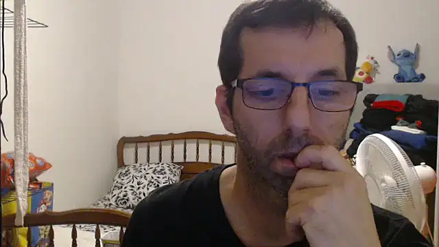 Snapshot of steph19x5 chatting on November 6, 2025, 4:13 am steph19x5 online show from November 6, 2025, 4:13 am