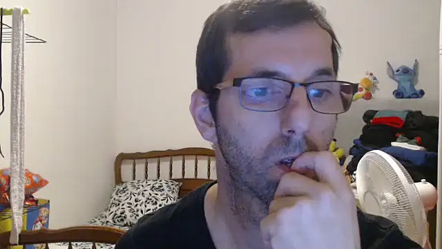 Snapshot of steph19x5 chatting on November 6, 2025, 5:03 pm steph19x5 online show from November 6, 2025, 5:03 pm