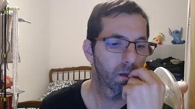 Snapshot of steph19x5 chatting on November 8, 2025, 5:18 am steph19x5 online show from November 8, 2025, 5:18 am