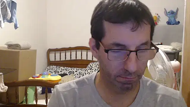 Snapshot of steph19x5 chatting on November 21, 2025, 9:19 am steph19x5 online show from November 21, 2025, 9:19 am