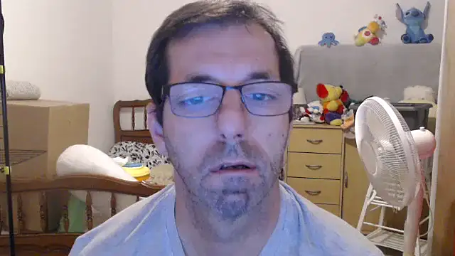 Snapshot of steph19x5 chatting on December 2, 2025, 8:30 am steph19x5 online show from December 2, 2025, 8:30 am