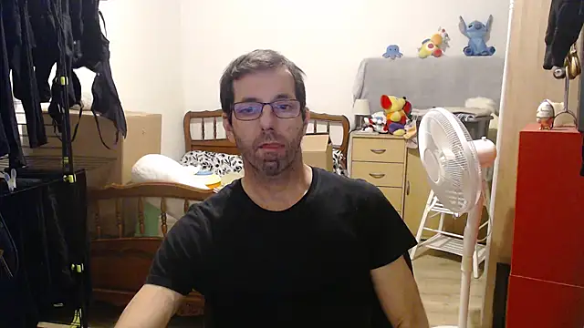 Snapshot of steph19x5 chatting on December 3, 2025, 8:51 pm steph19x5 online show from December 3, 2025, 8:51 pm