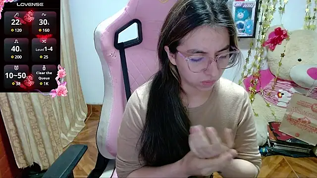 Maggie Fox3 online show from January 24, 2025, 11:56 pm