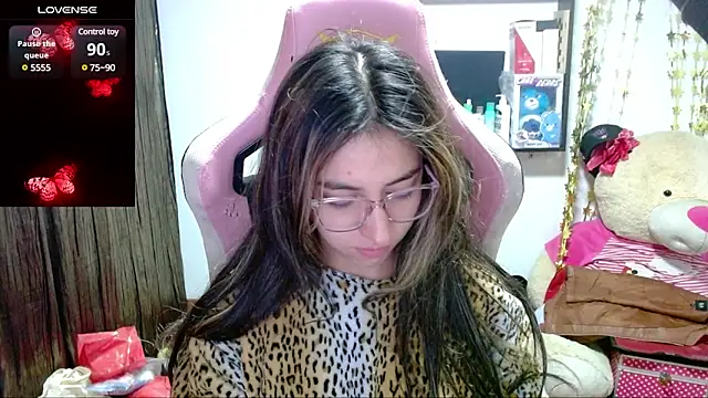 Maggie Fox3 online show from February 15, 2025, 4:14 am