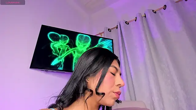 Snapshot of VictoriaVX chatting on September 18, 2025, 11:23 am VictoriaVX online show from September 18, 2025, 11:23 am