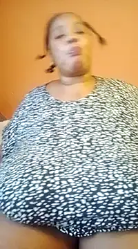 Lovelyboobs01 online show from February 16, 2025, 1:49 pm