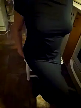 Snapshot of Sim_june chatting on February 2, 2025, 2:06 am Sim june online show from February 2, 2025, 2:06 am