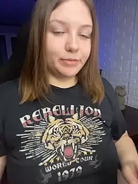 Snapshot of XNirvanaX chatting on October 27, 2025, 2:48 am XNirvanaX online show from October 27, 2025, 2:48 am