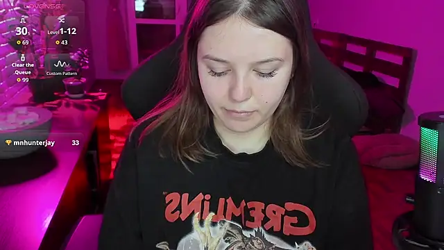 Snapshot of XNirvanaX chatting on December 14, 2025, 3:56 am XNirvanaX online show from December 14, 2025, 3:56 am