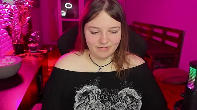 Snapshot of XNirvanaX chatting on December 16, 2025, 2:38 am XNirvanaX online show from December 16, 2025, 2:38 am