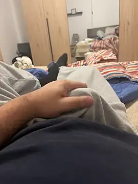 Snapshot of alex21017 chatting on February 5, 2025, 10:55 pm alex21017 online show from February 5, 2025, 10:55 pm