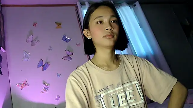 Snapshot of Angel_Morgan69 chatting on March 8, 2025, 1:39 am Angel Morgan69 online show from March 8, 2025, 1:39 am