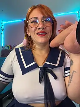 Snapshot of Luna_Paris_ chatting on October 10, 2025, 9:36 pm Luna Paris online show from October 10, 2025, 9:36 pm
