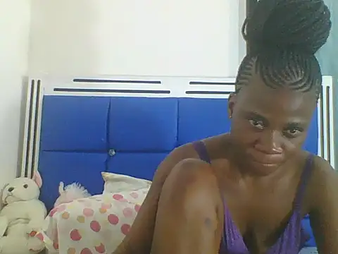 Sweetbaby004 online show from September 20, 2025, 3:07 am