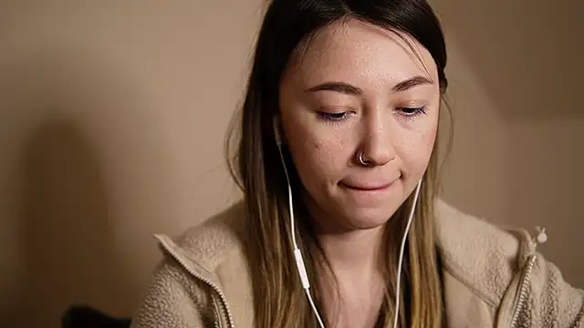 Snapshot of chibi_moon_ chatting on January 10, 2025, 8:15 pm chibi moon online show from January 10, 2025, 8:15 pm