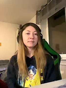 Snapshot of chibi_moon_ chatting on December 22, 2025, 7:00 pm chibi moon online show from December 22, 2025, 7:00 pm