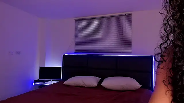 GiaFaaris online show from February 15, 2025, 5:07 pm