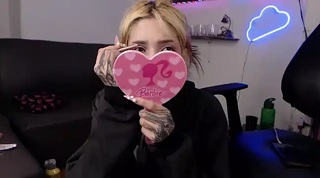 Snapshot of MaryJannes chatting on March 6, 2025, 5:03 am MaryJannes online show from March 6, 2025, 5:03 am