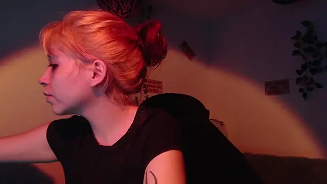 Snapshot of MaryJannes chatting on November 27, 2025, 7:43 am MaryJannes online show from November 27, 2025, 7:43 am