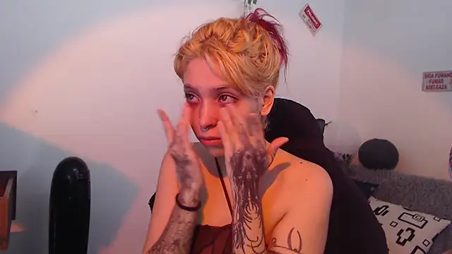 Snapshot of MaryJannes chatting on November 29, 2025, 1:25 pm MaryJannes online show from November 29, 2025, 1:25 pm