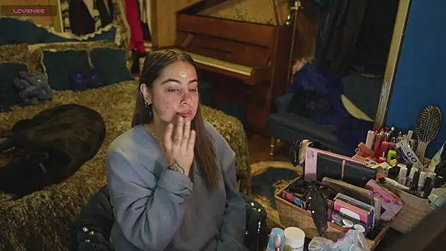 VanessaDoyle online show from September 18, 2025, 1:40 am