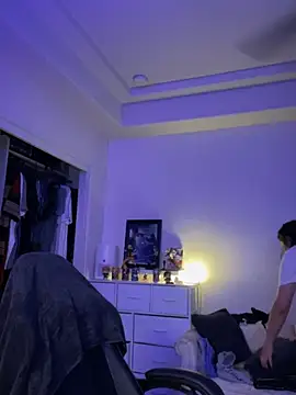 drizzypeach602 online show from February 21, 2025, 5:24 am